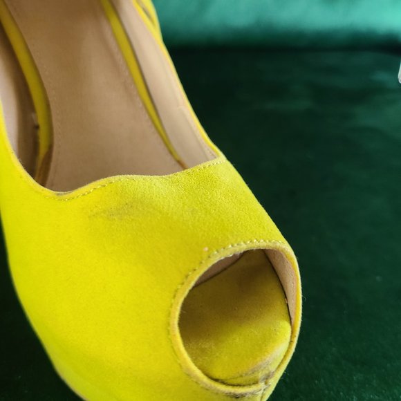 Vibrant Yellow Colin Stuart Peep Toe Suede Platform Heels - Picture 3 of 9